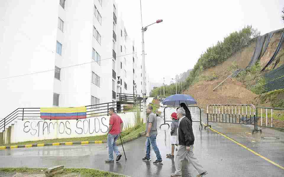 Habitantes de Los Juncos se sienten abandonados