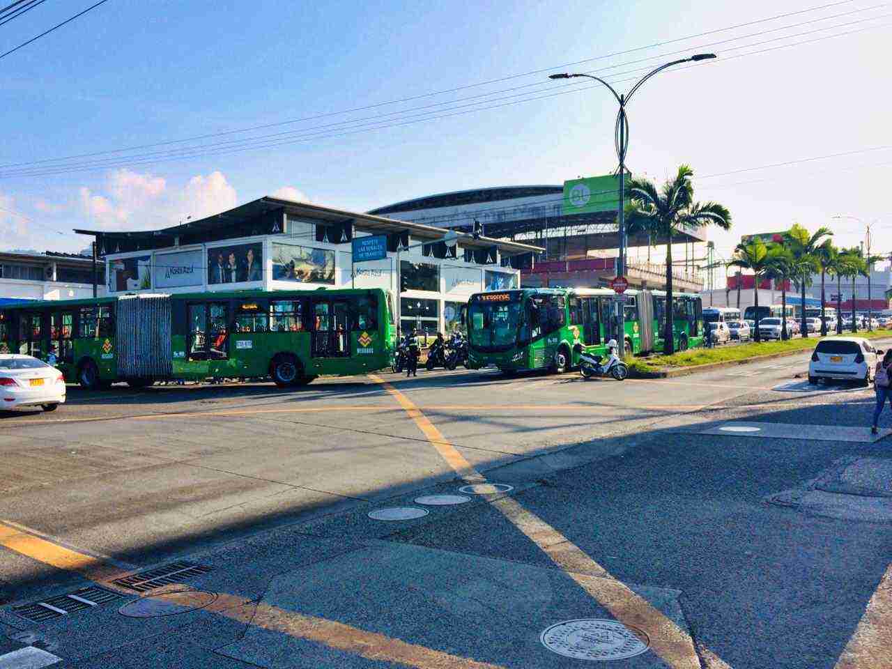 Retorna flujo vehicular en la vía Simón Bolívar de Dosquebradas