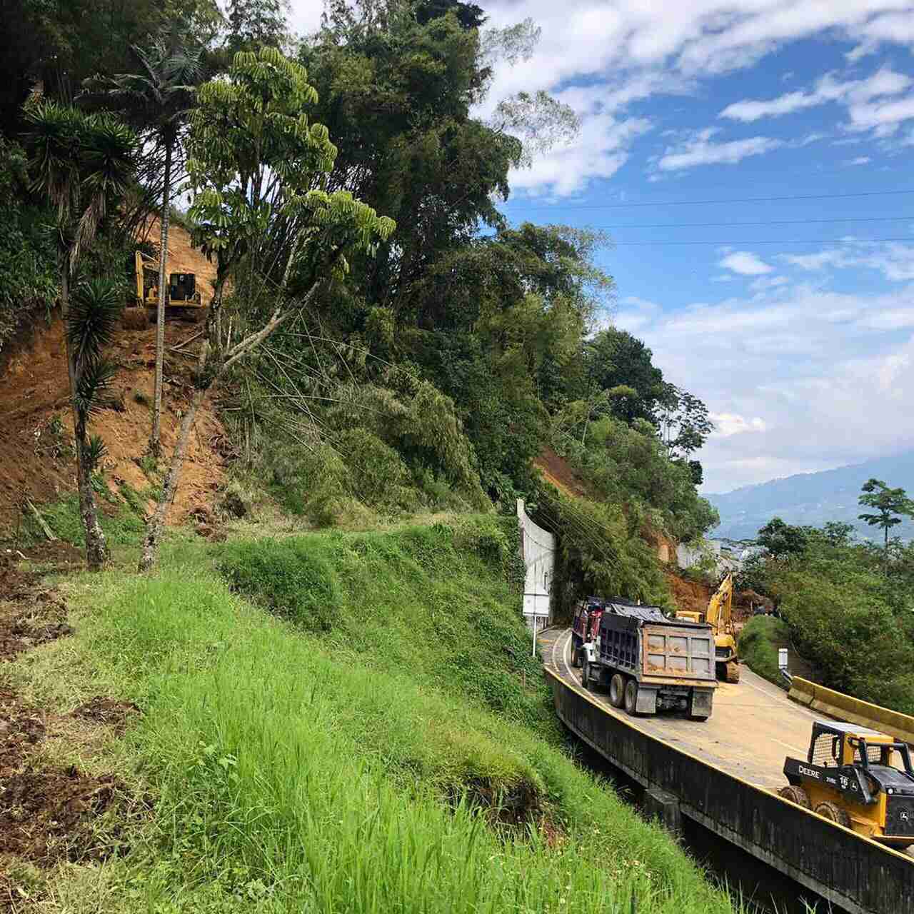 Continúan con las obras que permitirán abrir la vía hacia el Puente Helicoidal.