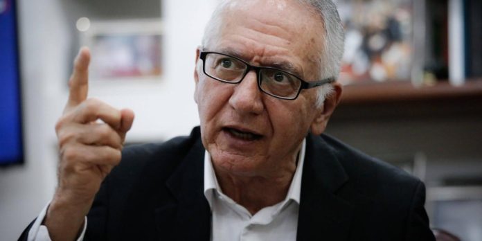 Revelan audios comprometedores del ministro de Salud sobre fallas en el sistema de salud para maestros