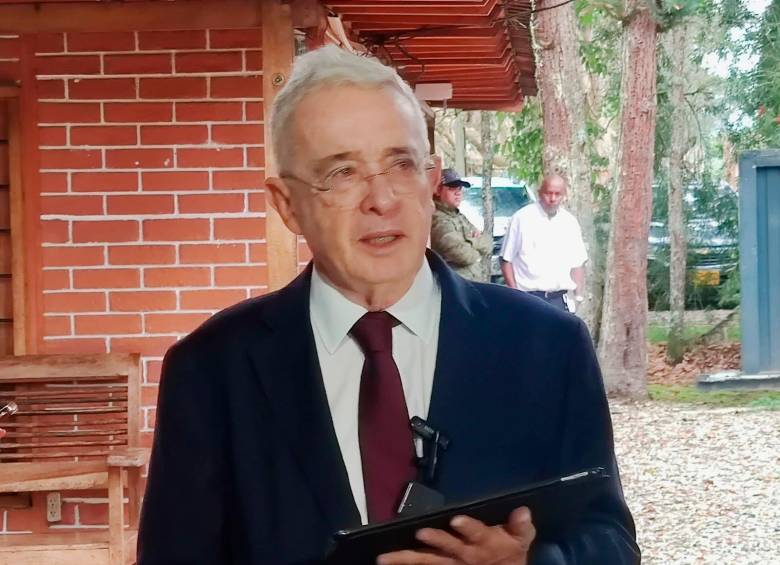 Álvaro Uribe.