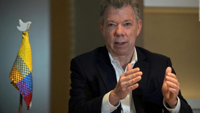 Santos critica propuesta de Petro de usar el acuerdo de paz para convocar una constituyente