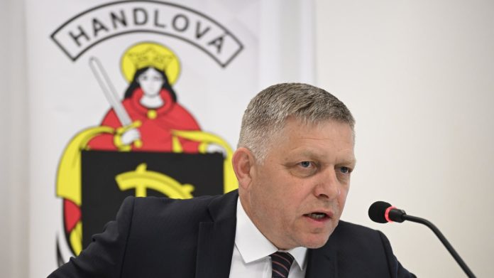 Estado de salud del primer ministro eslovaco, Robert Fico, continúa siendo delicado tras tiroteo