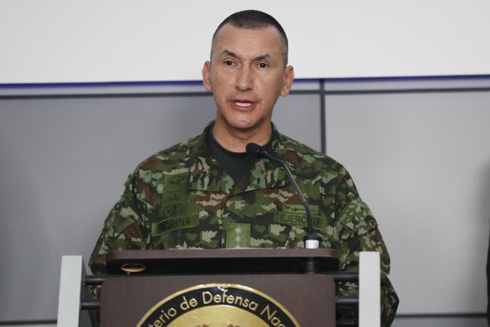 Petro destituye al comandante del Ejército en medio de la crisis de seguridad en el Cauca