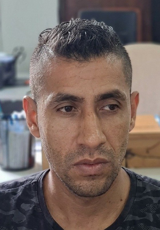 Lo atacaron a bala mientras descargaba un camión