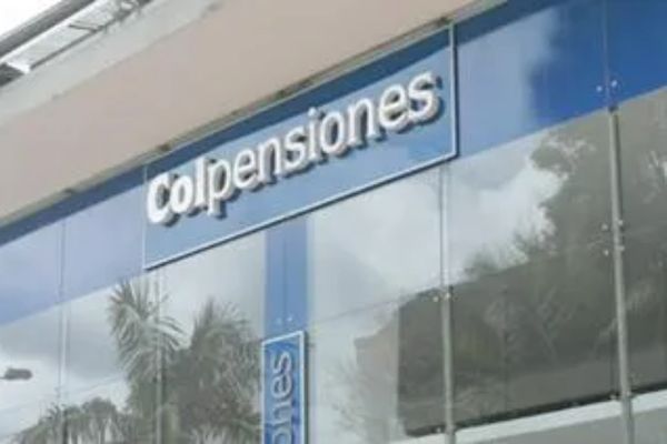 Colpensiones habilita punto móvil en Expofuturo tras quedar destruida su sede en Pereira